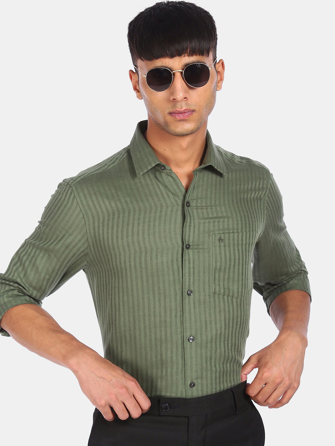 

Arrow Men Green Slim Fit Striped Casual Shirt