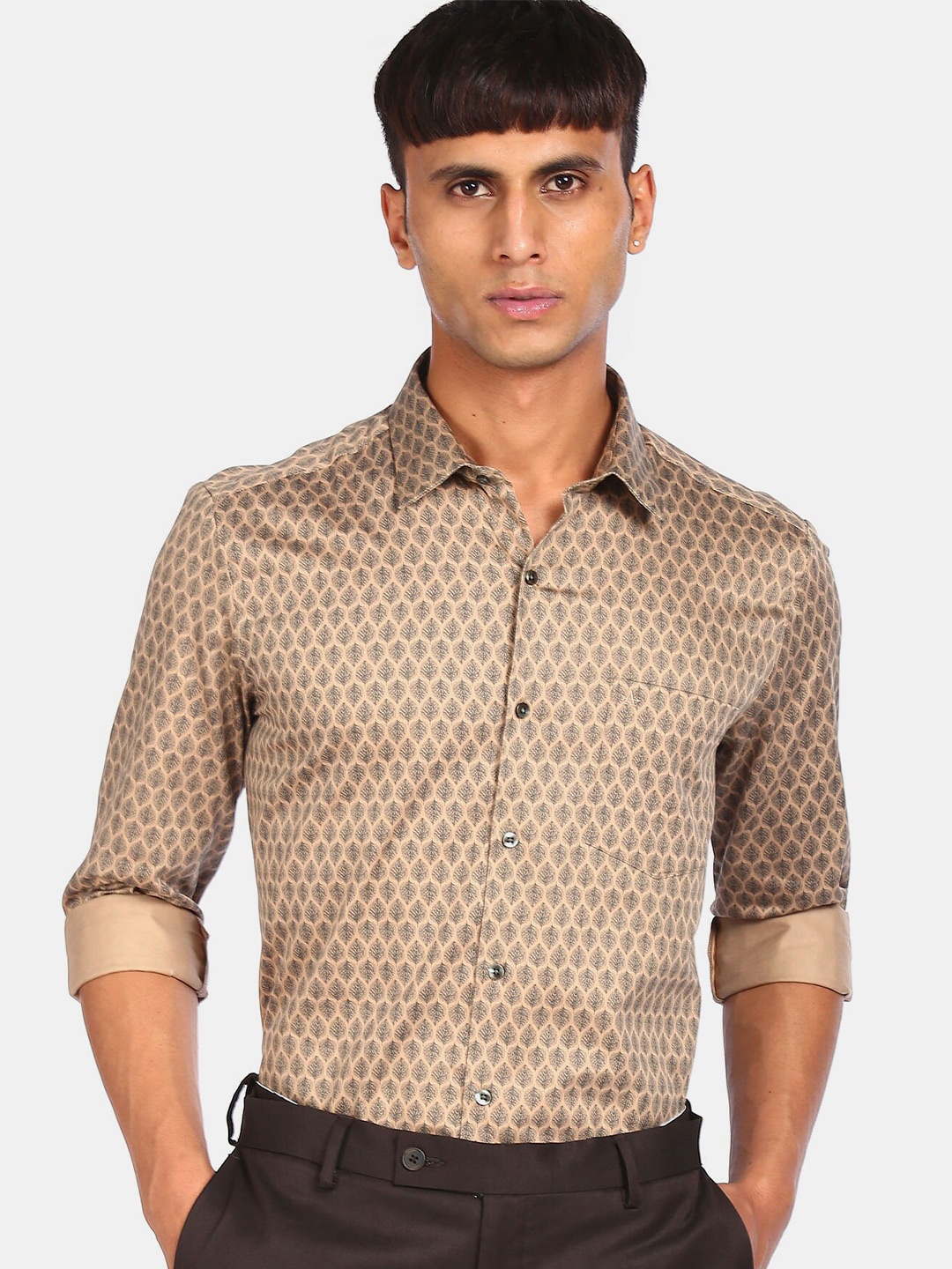 

Arrow Men Brown Slim Fit Printed Pure Cotton Casual Shirt