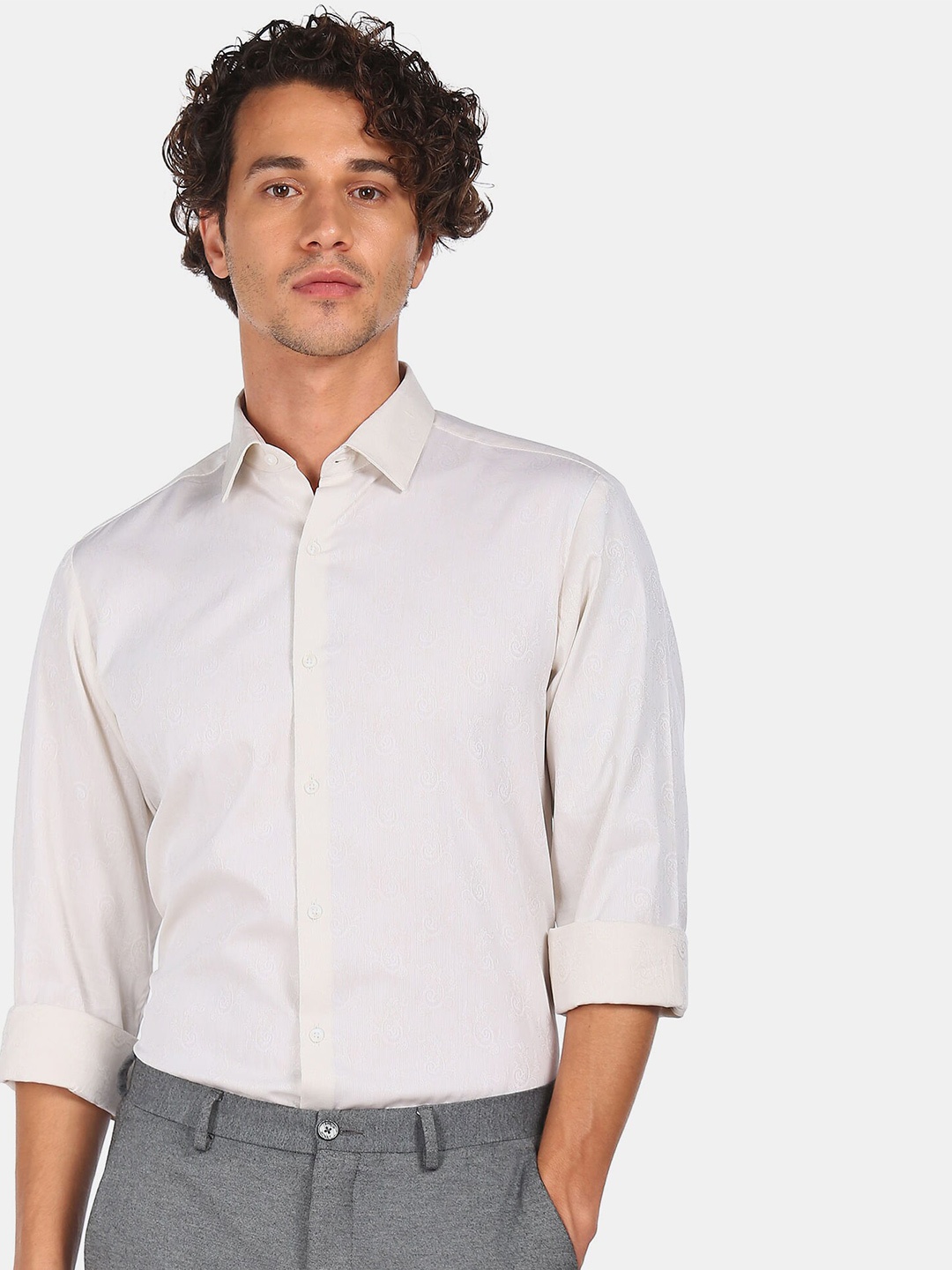 

Arrow Men Beige Formal Shirt