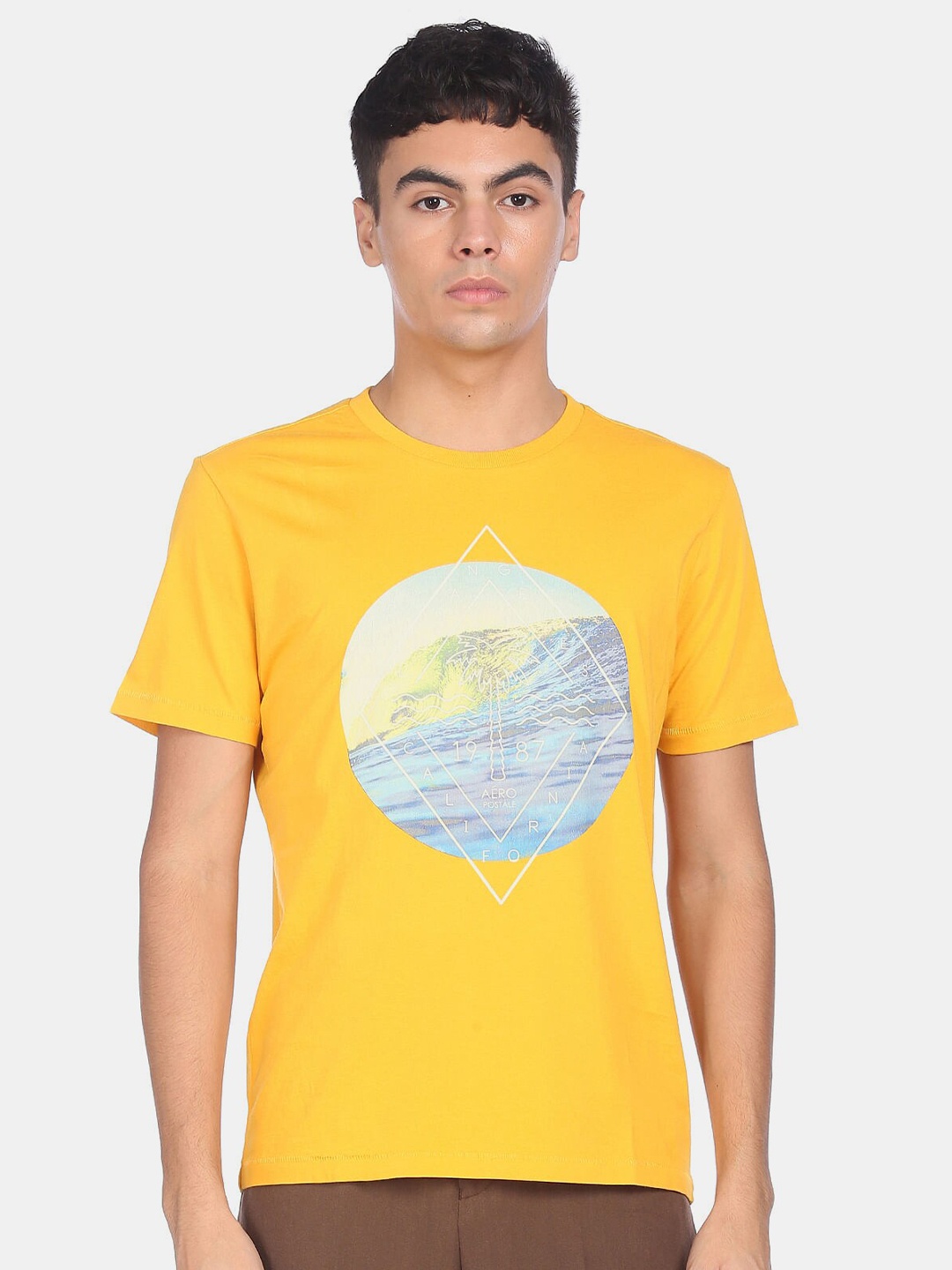 

Aeropostale Men Yellow Graphic Printed Pure Cotton T-shirt