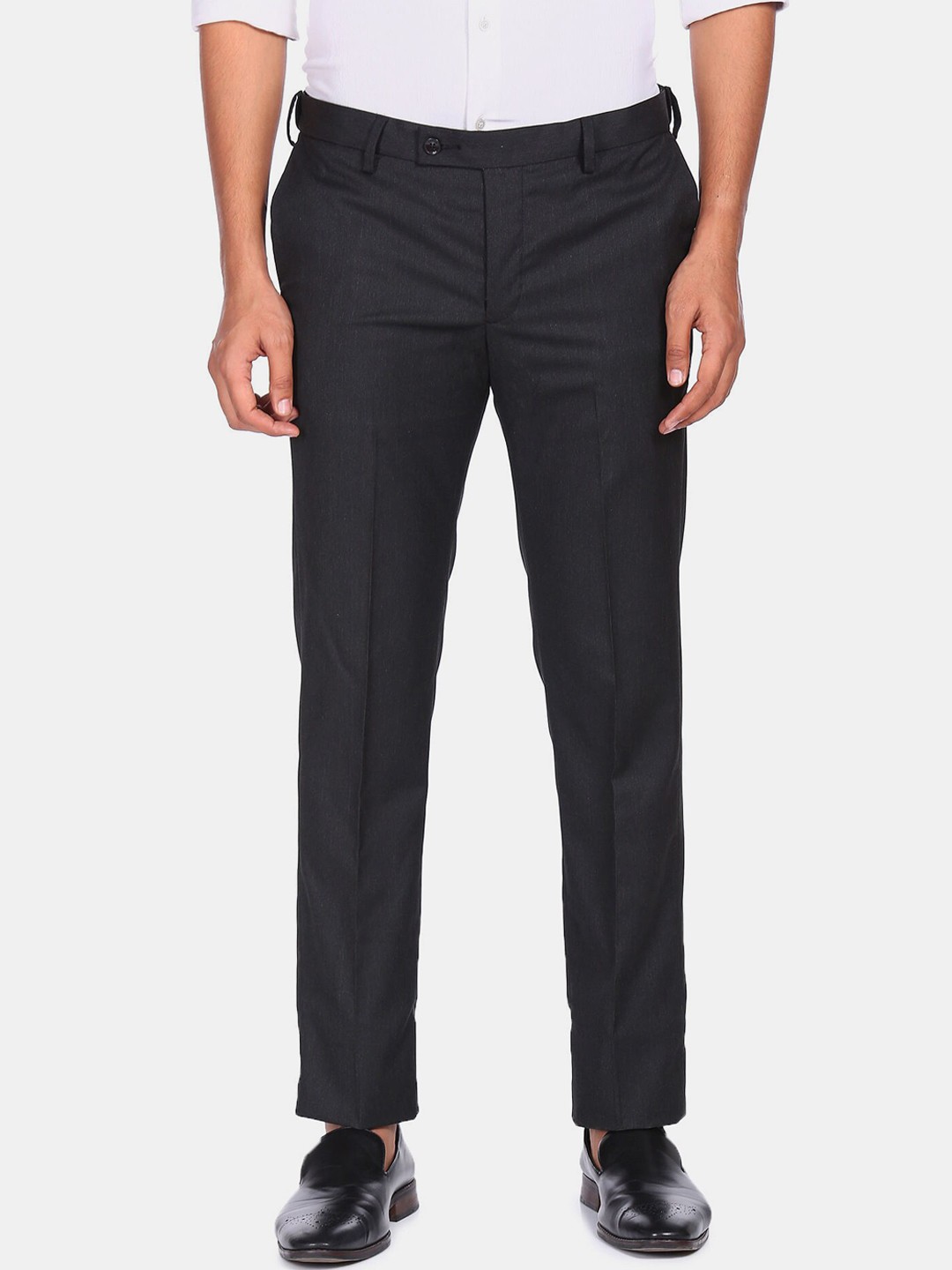 

Arrow Men Autoflex Solid Trousers, Grey