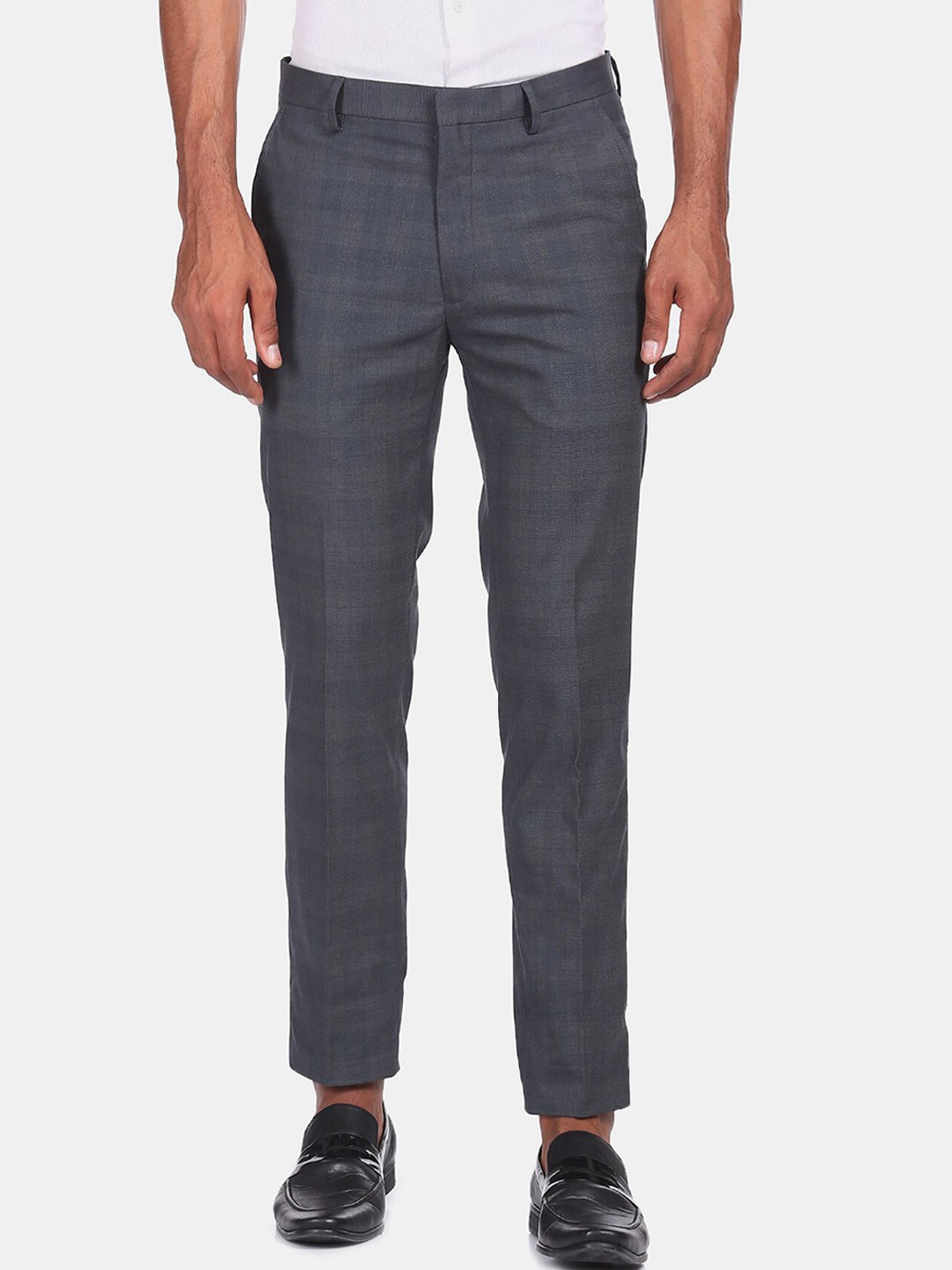 

Arrow New York Men Blue Checked Trousers