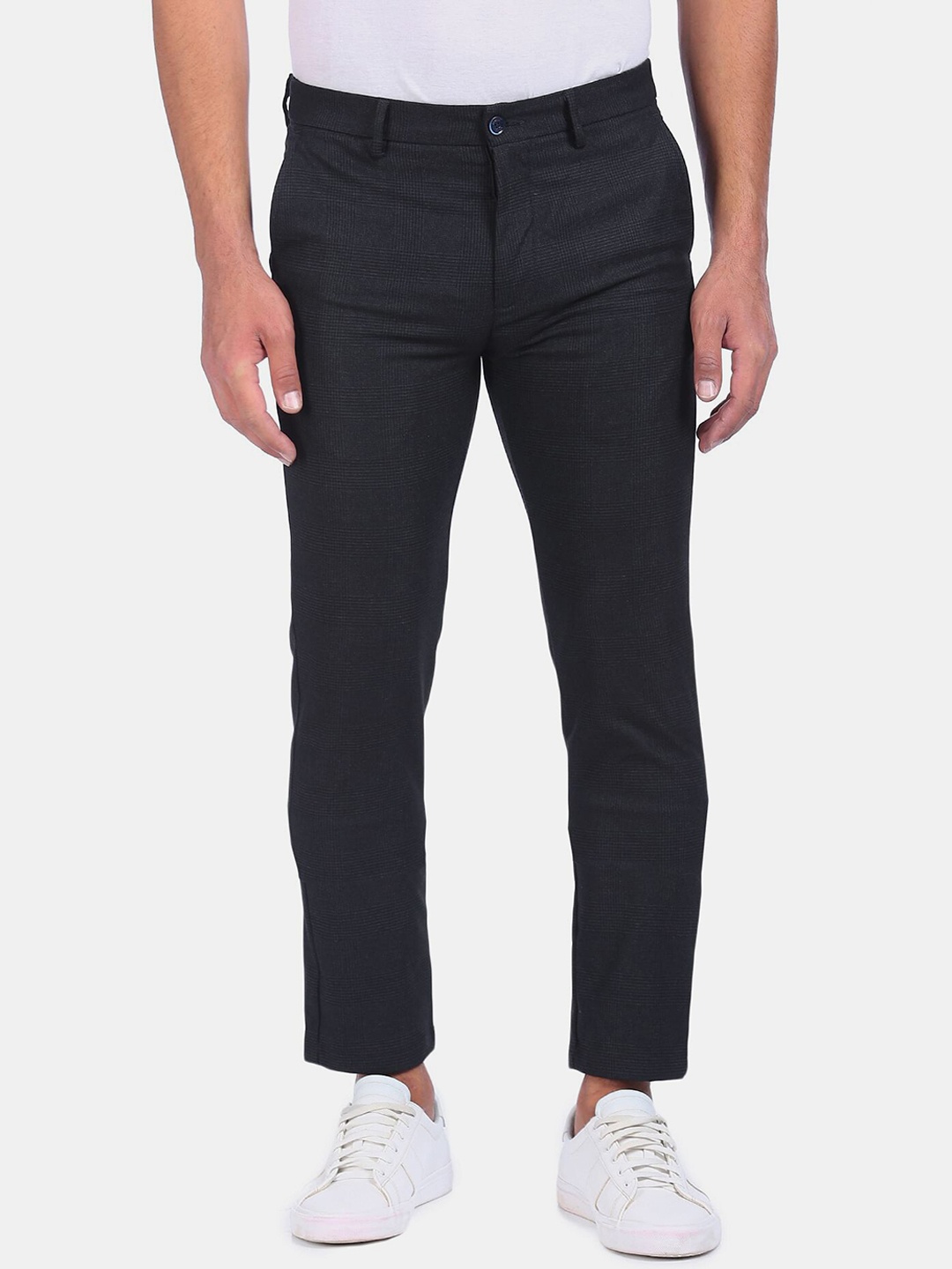 

Arrow Sport Men Grey Checked Casual Trousers