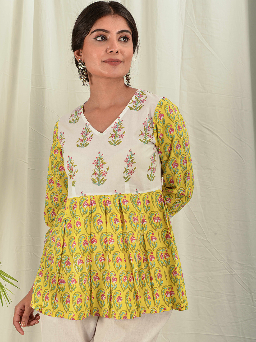 

House of Dhaaga Women Yellow Floral Printed Block Print Kurta