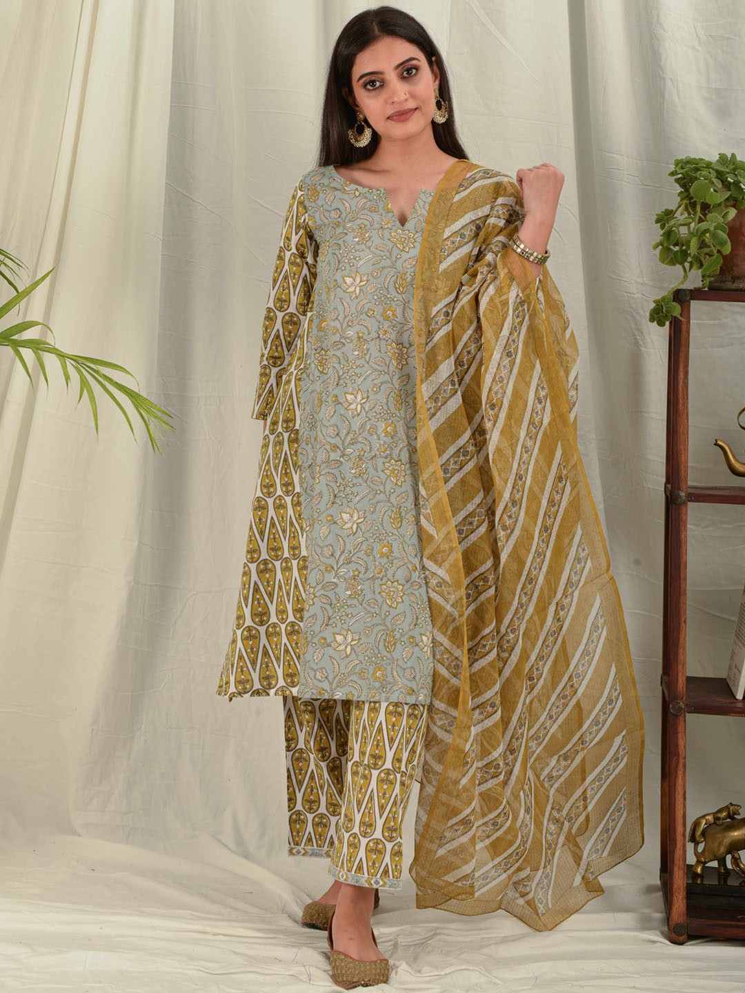 

House of Dhaaga Women Blue & Mustard Yellow Floral Printed Block Print Kurta
