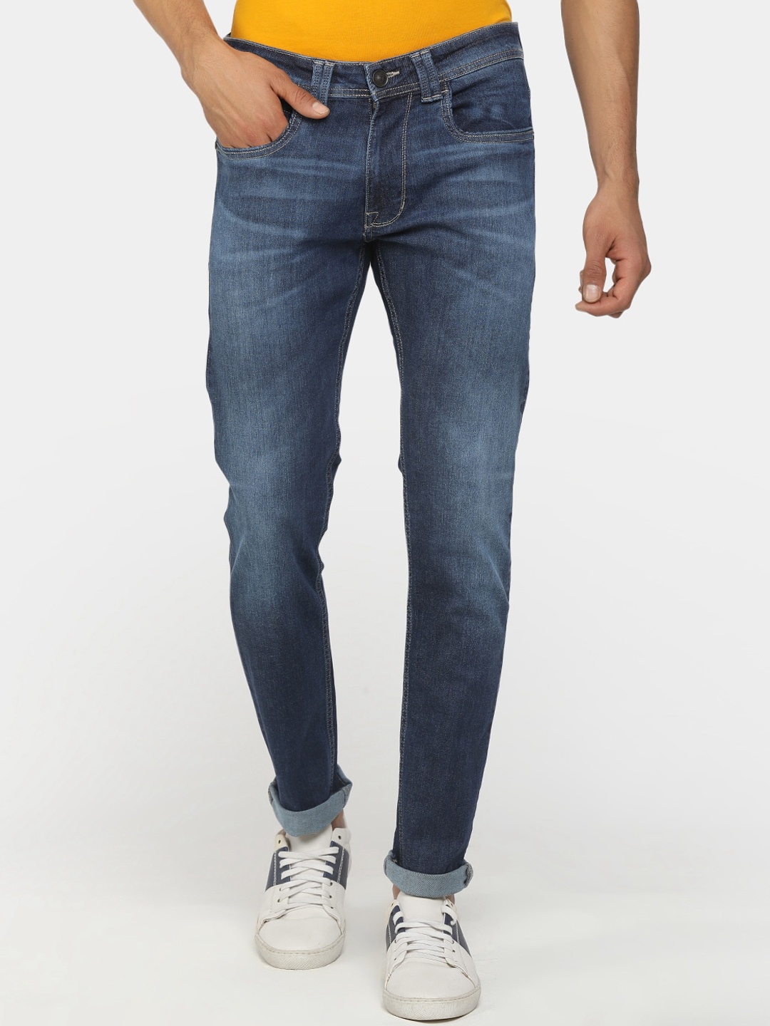 

Cherokee Men Blue Heavy Fade Stretchable Jeans