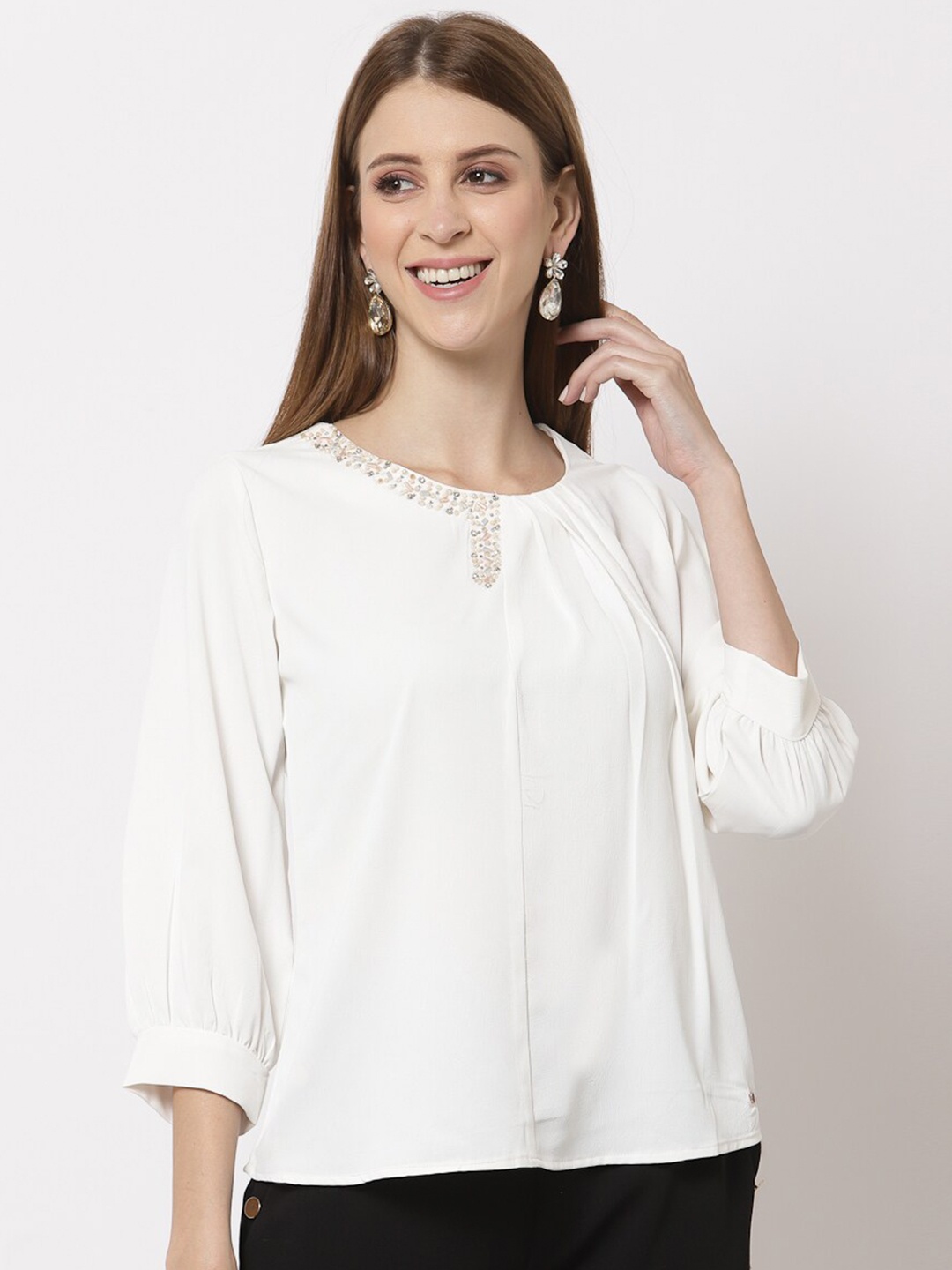 

Juelle Women White Solid Top