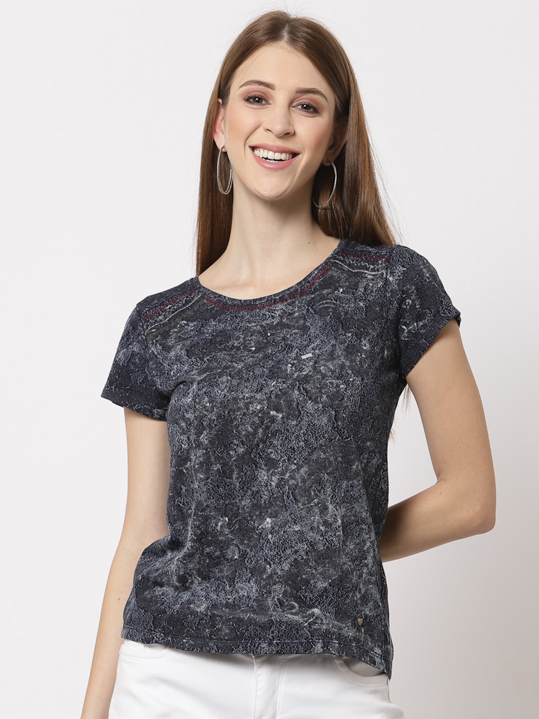

Juelle Blue Print Top
