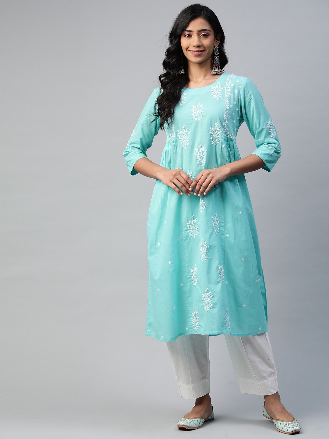 akheri Women Blue Floral Embroidered Cotton Chikankari Kurta