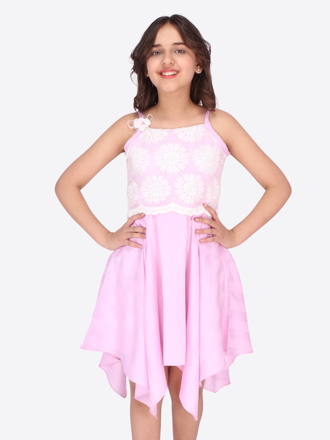 

CUTECUMBER Pink & White Satin Dress
