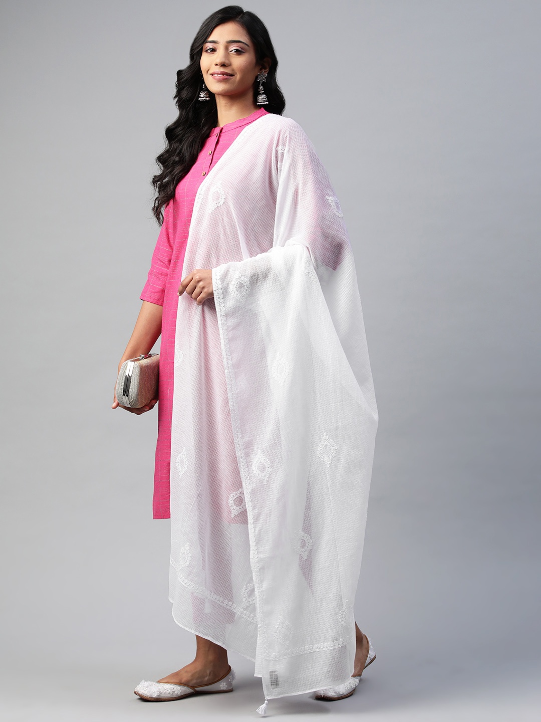 

akheri White Embroidered Pure Cotton Dupatta with Chikankari