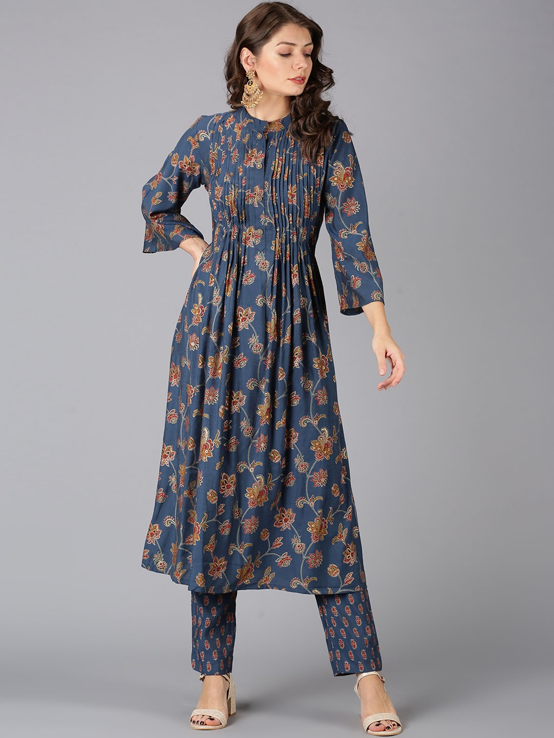 

MADHURAM Women Navy Blue & Mustard Floral Printed Pleated Kurta with Trousers