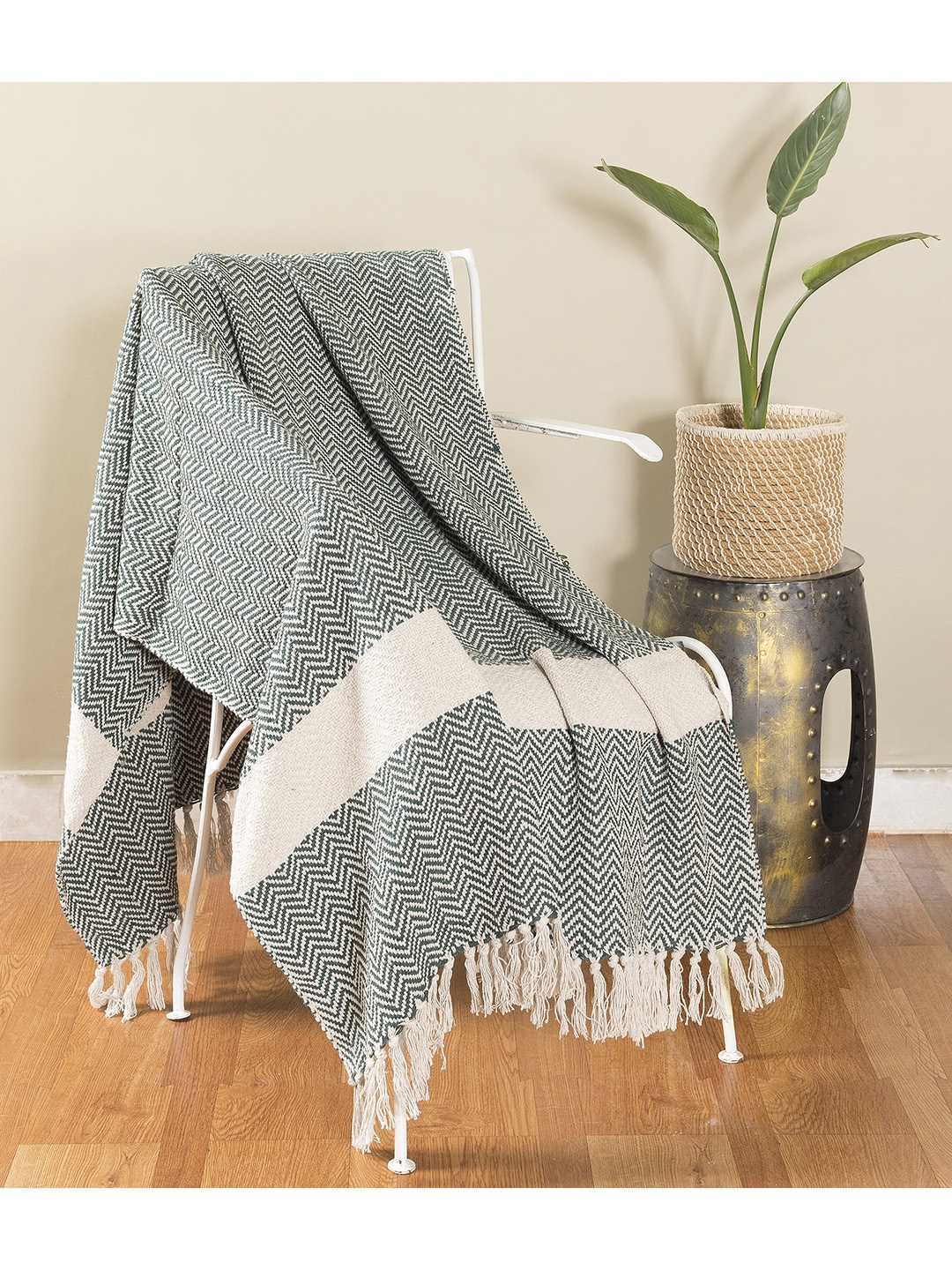 

HANDICRAFT PALACE Green & White Printed Cotton Throw