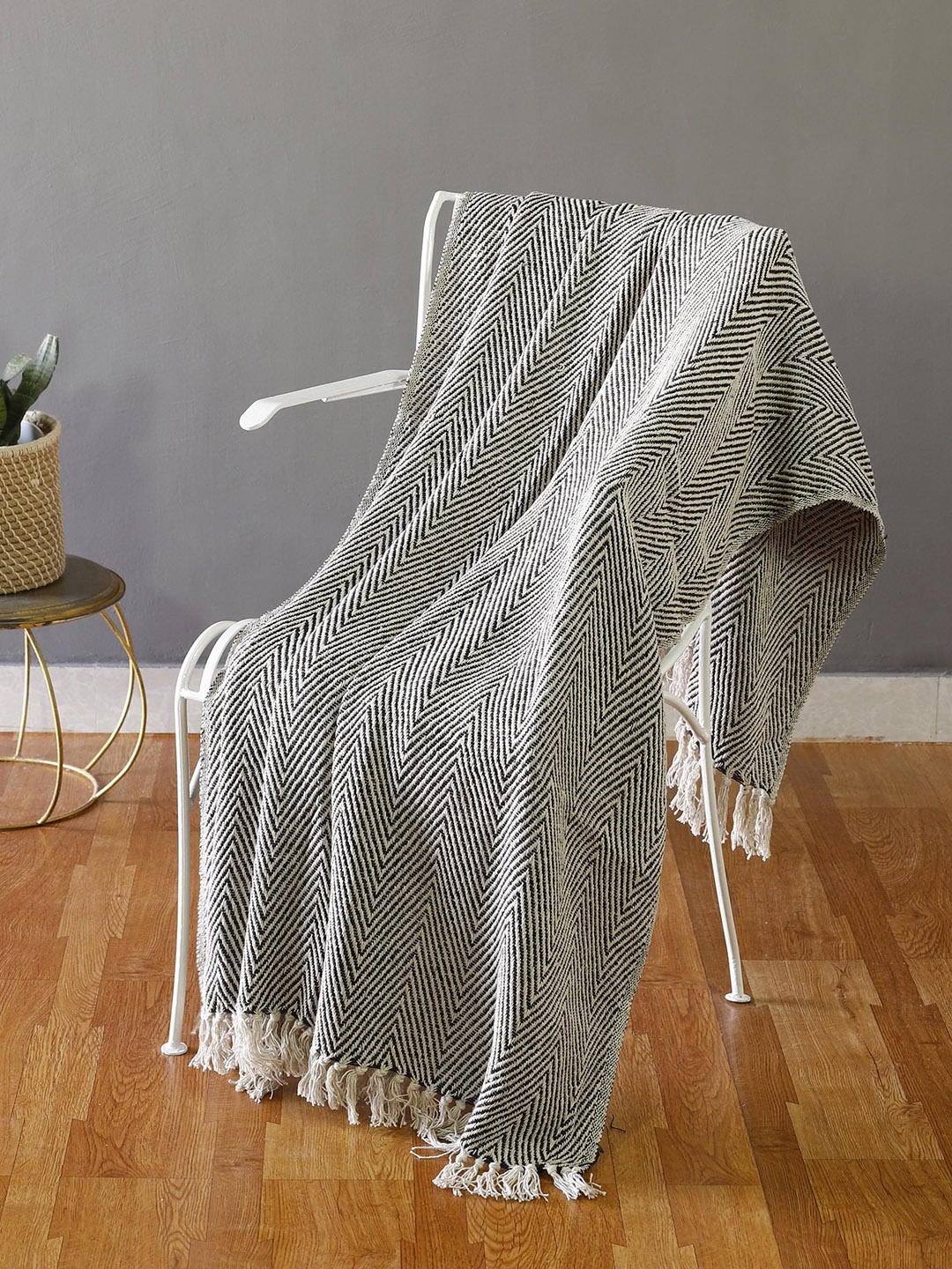 

HANDICRAFT PALACE Black & White Knitted Blanket Sofa Throw