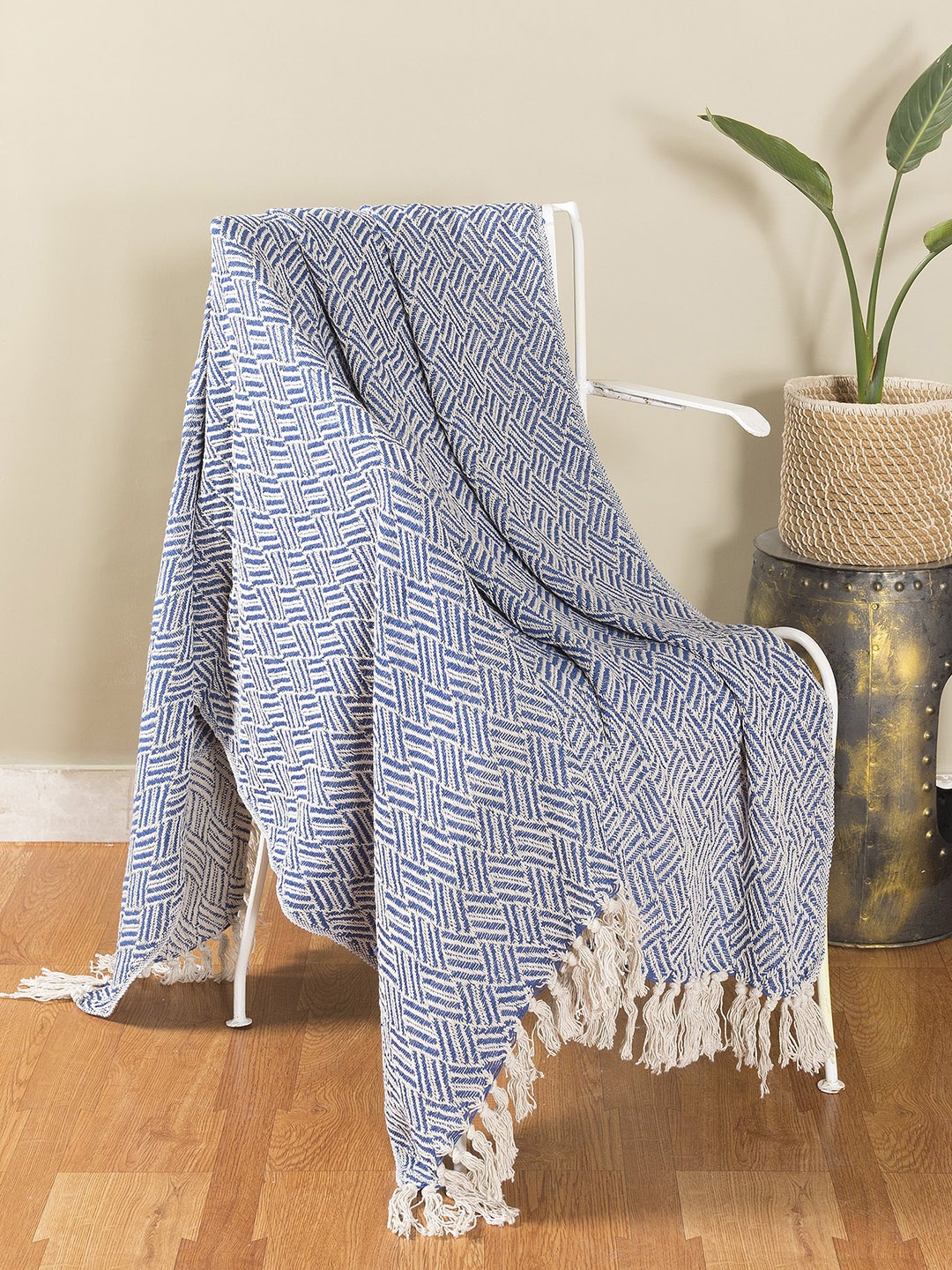 

HANDICRAFT PALACE Blue & White Knitted Cotton Comforter Sofa Throws