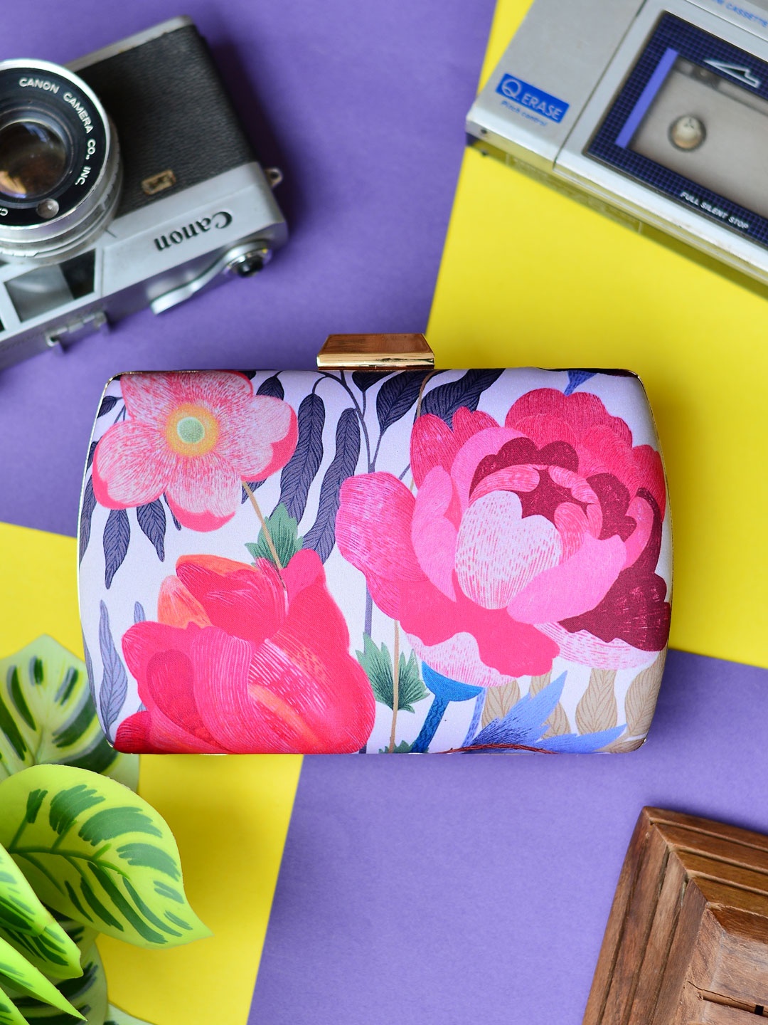 

ARTKLIM Pink & White Printed Box Clutch