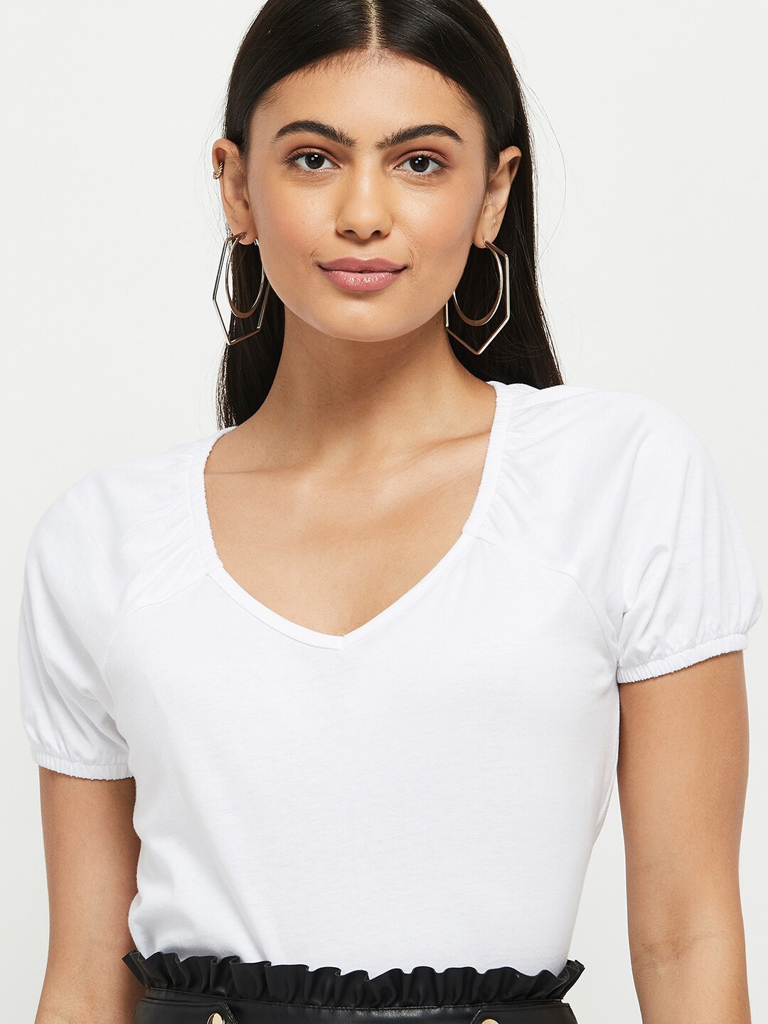 

max Women White V-Neck Extended Sleeves Pure Cotton T-shirt