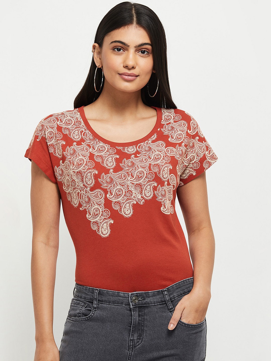 

max Women Red & Off White Floral Printed Pure Cotton T-shirt