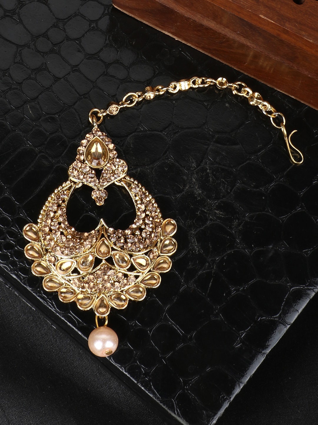 

ANIKAS CREATION Gold-Plated Stone-Studded Maang Tikka