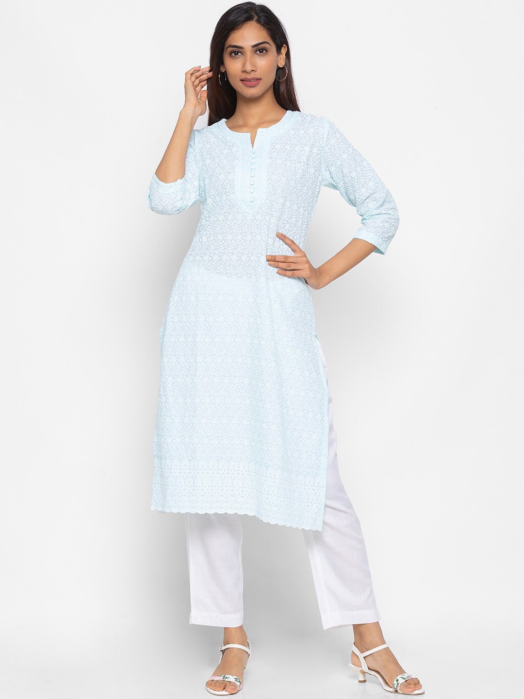 

ZOLA Women Blue Floral Embroidered Chikankari Kurta