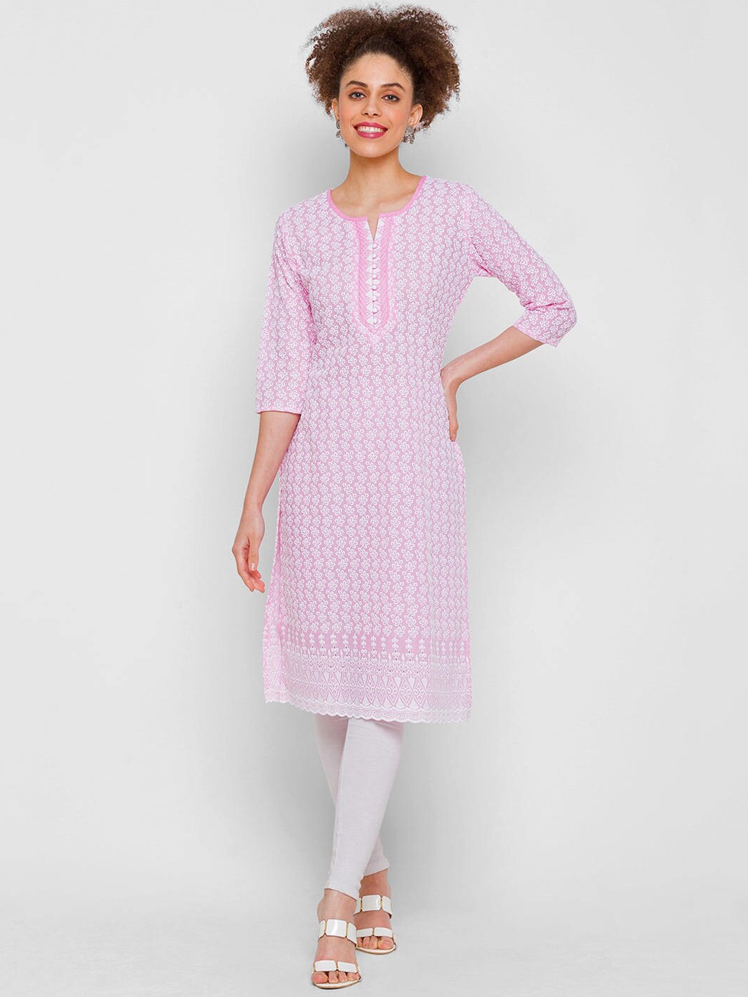 

ZOLA Women Pink Floral Embroidered Chikankari Kurta