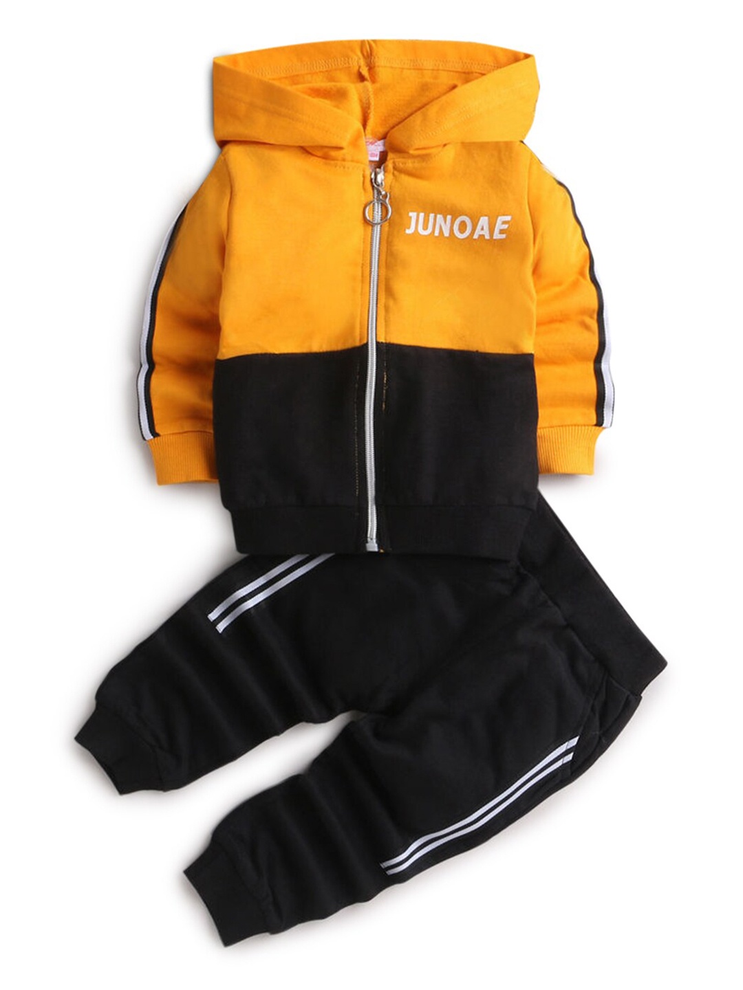 

Hopscotch Boys Orange & Black Printed Cotton Clothing Set