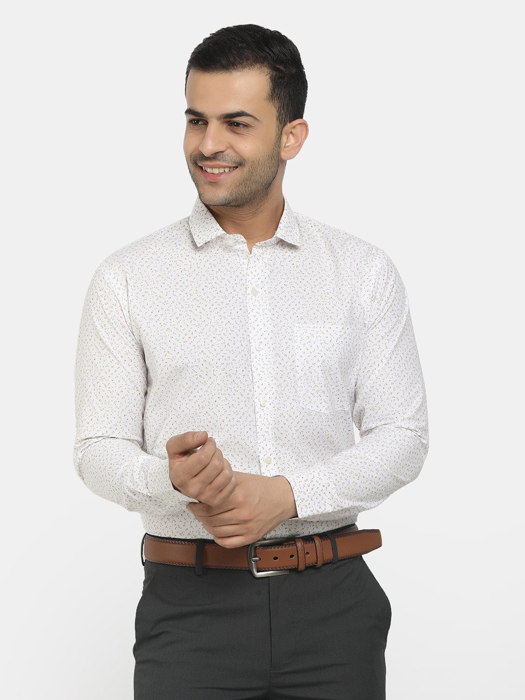 

V-Mart Men Beige Classic Printed Casual Shirt