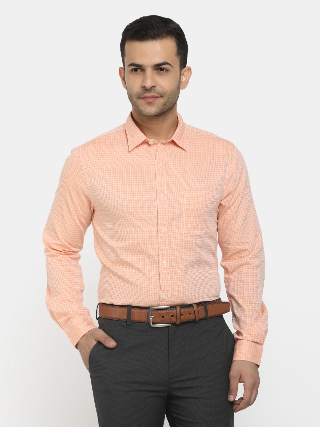 

Cherokee Men Peach-Coloured Classic Micro Checked Casual Shirt
