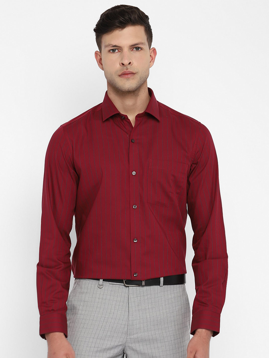 

Turtle Men Maroon Slim Fit Striped Cotton Formal Shirt