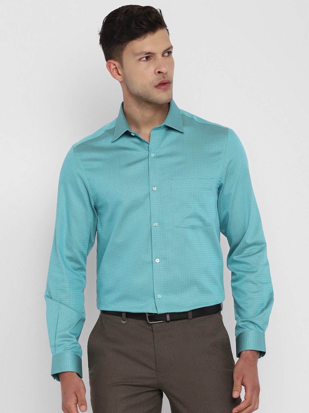 

Turtle Men Turquoise Blue Slim Fit Formal Shirt