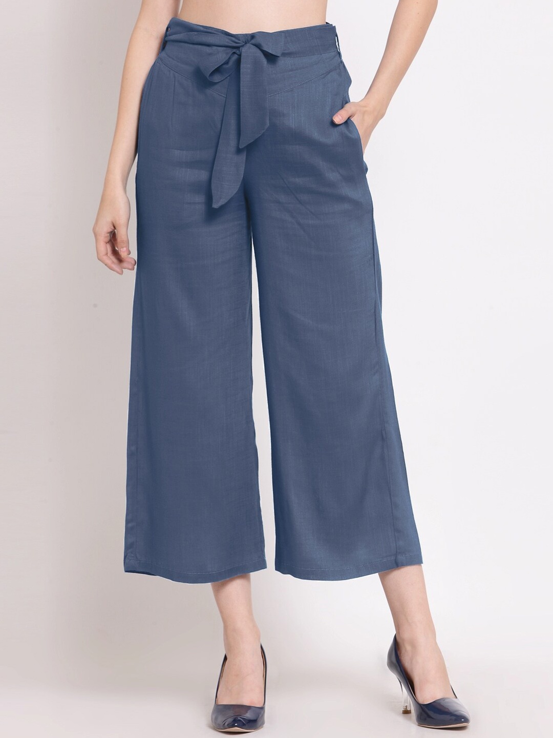 

PATRORNA Women Grey Cut Capri Pant