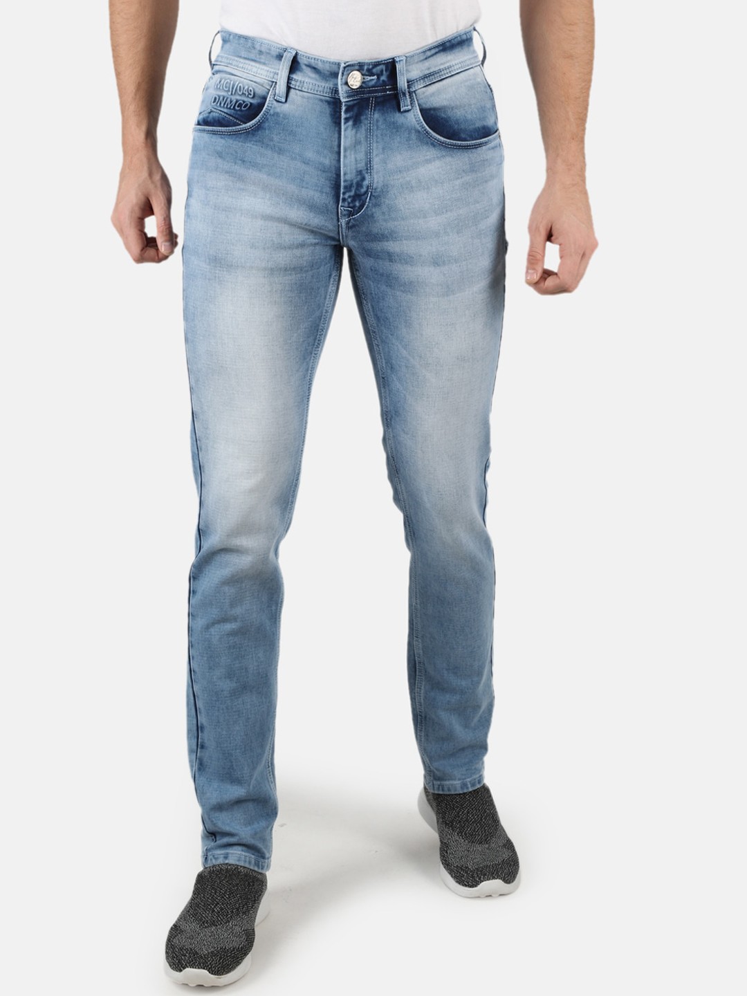 

Monte Carlo Men Blue Low Distress Heavy Fade Stretchable Cotton Jeans
