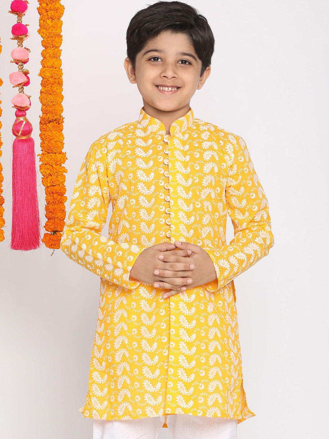 

VASTRAMAY Boys Orange Ethnic Motif Embroidered Cotton Kurta