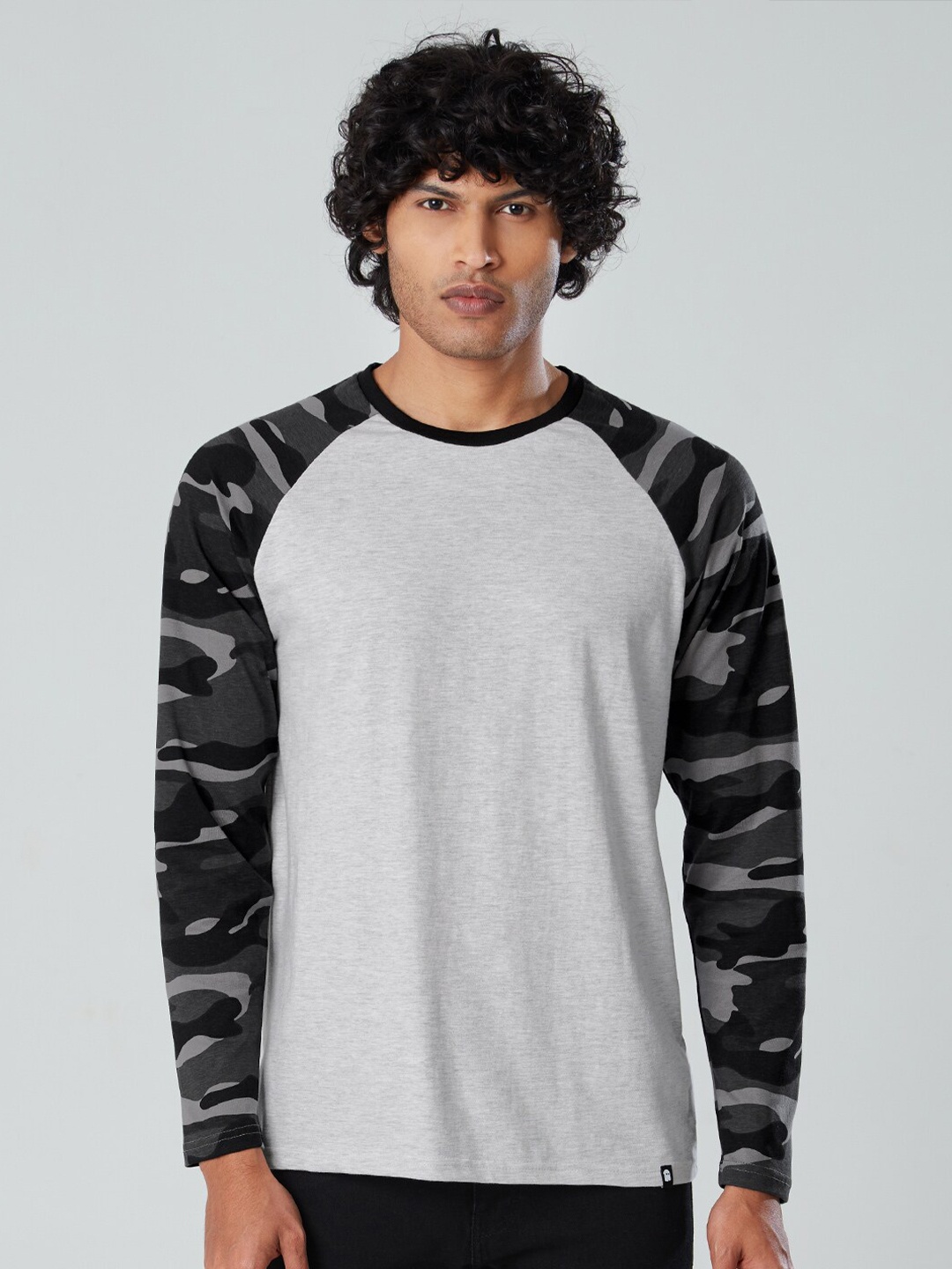 

The Souled Store Men Grey & Black Camouflage T-shirt