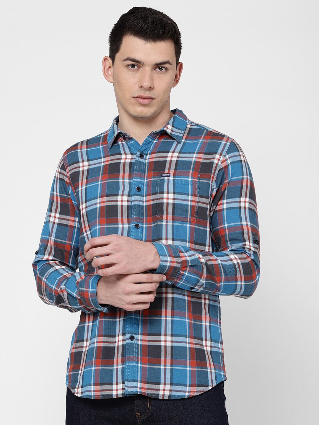

Wrangler Men Blue Checked Casual Shirt