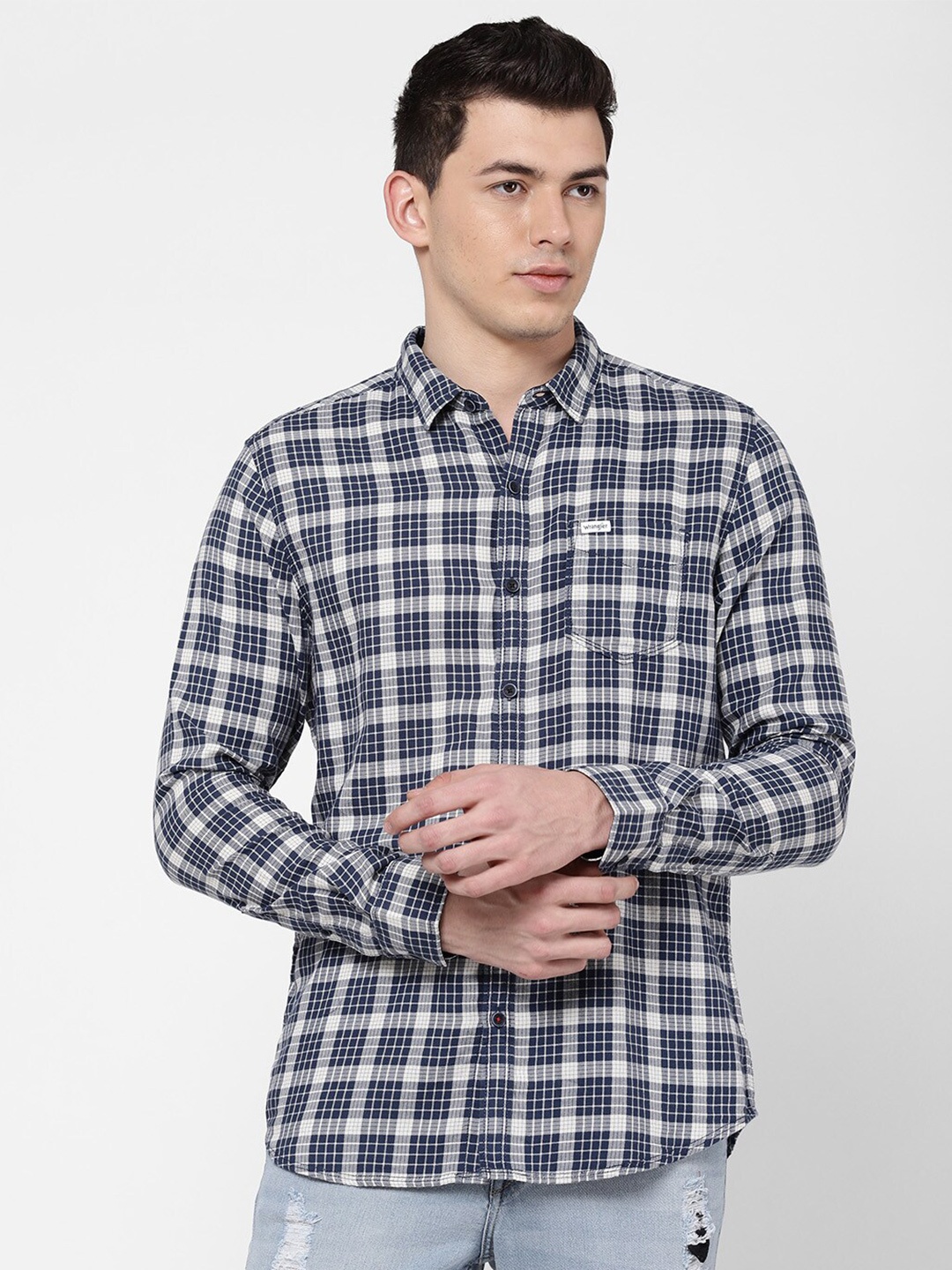 

Wrangler Men Blue Tartan Checked Cotton Casual Shirt
