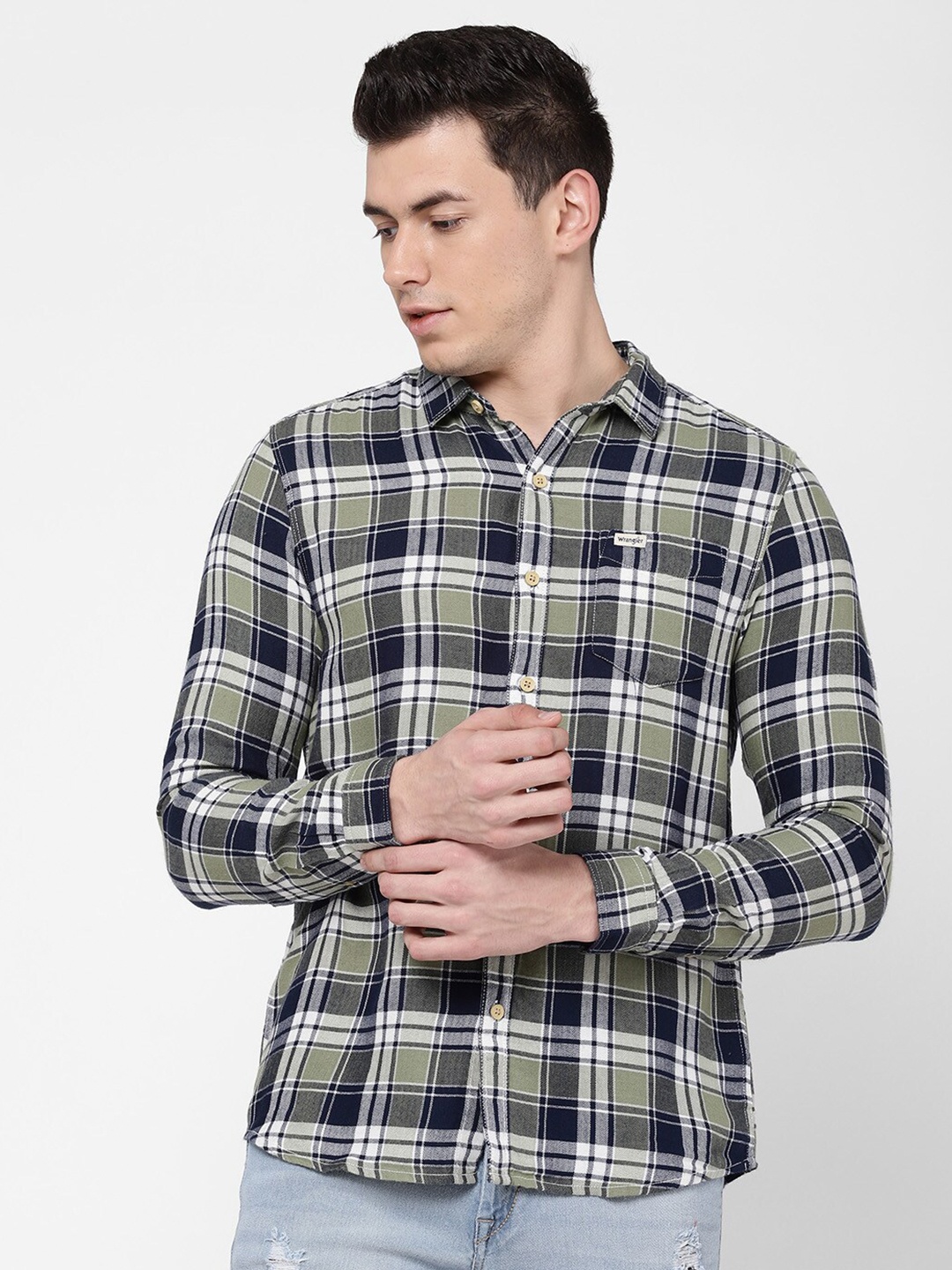 

Wrangler Men Olive Green Cotton Tartan Checked Slim Fit Casual Shirt