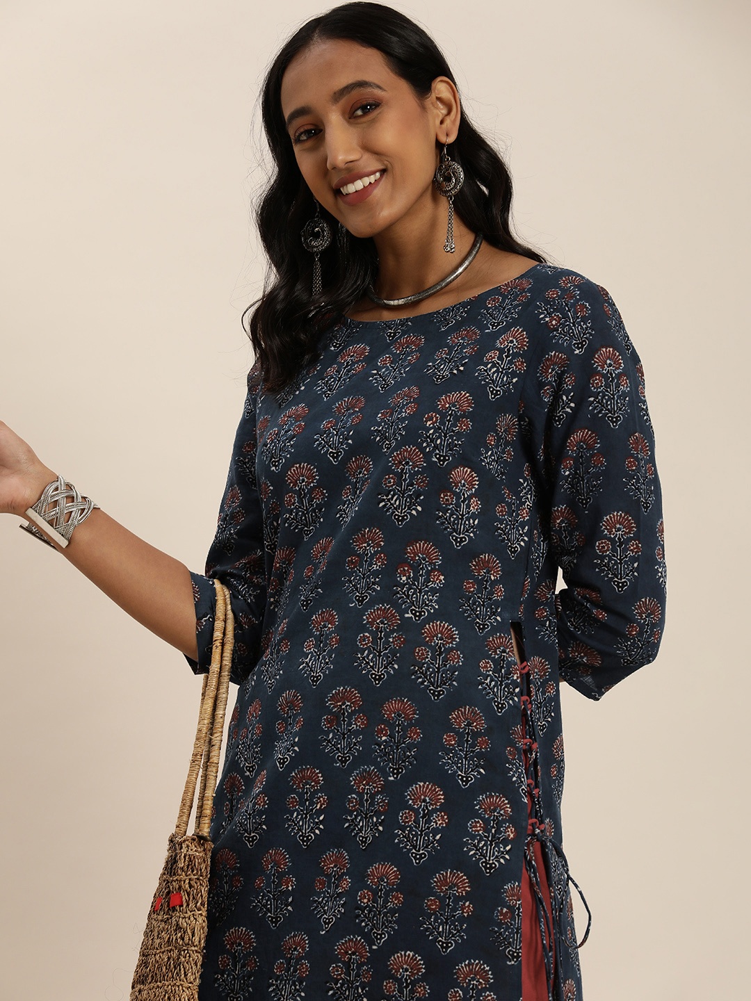 

Taavi Women Blue Handblock Ethnic Motifs Printed Pure Cotton Kurta with Trousers