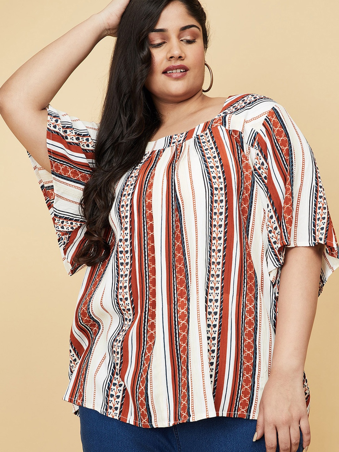 

max Plus Size White Tribal Print Extended Sleeves Top