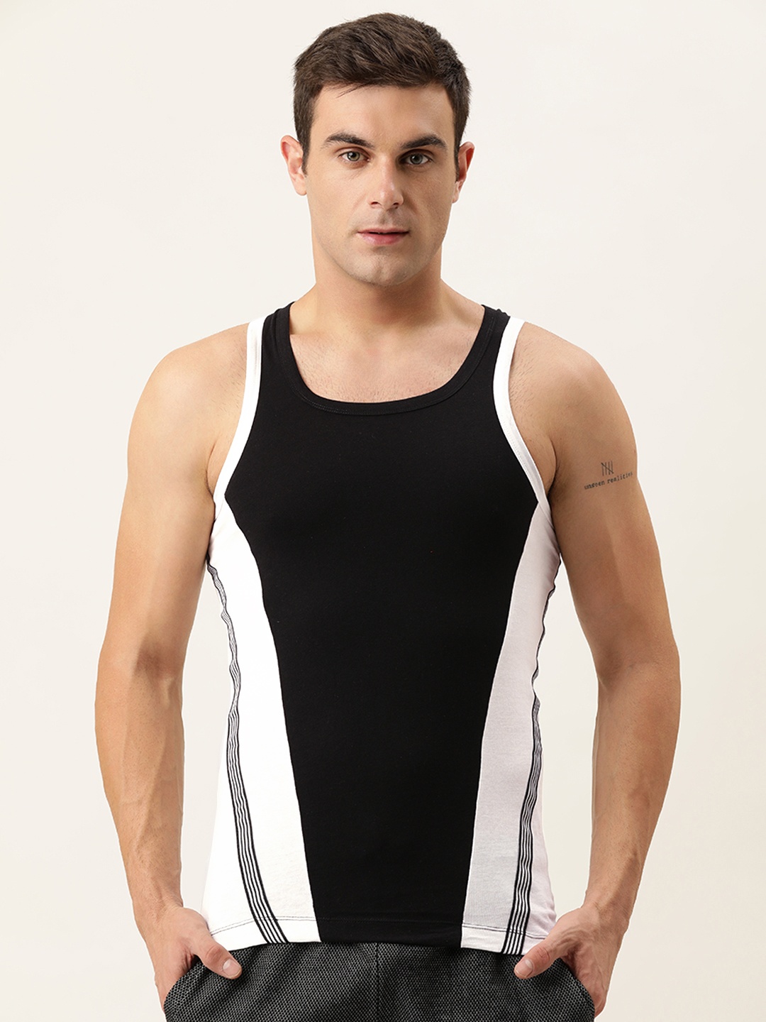 

Chromozome Men Black & White Colourblocked Cotton Innerwear Vest