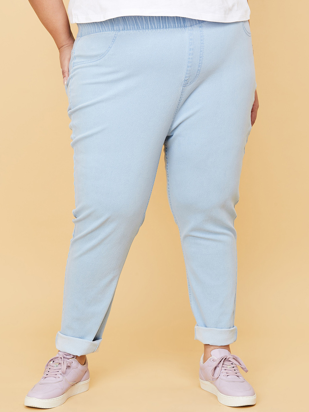 

max Women Plus Size Blue Mid-Rise Jeans