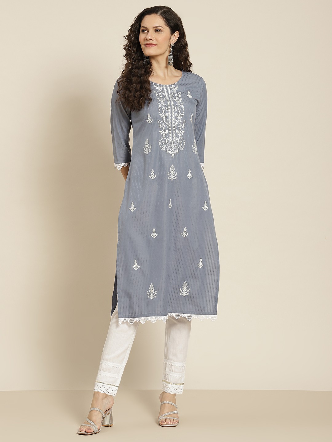 

Juniper Women Grey & White Ethnic Motifs Printed Kurta