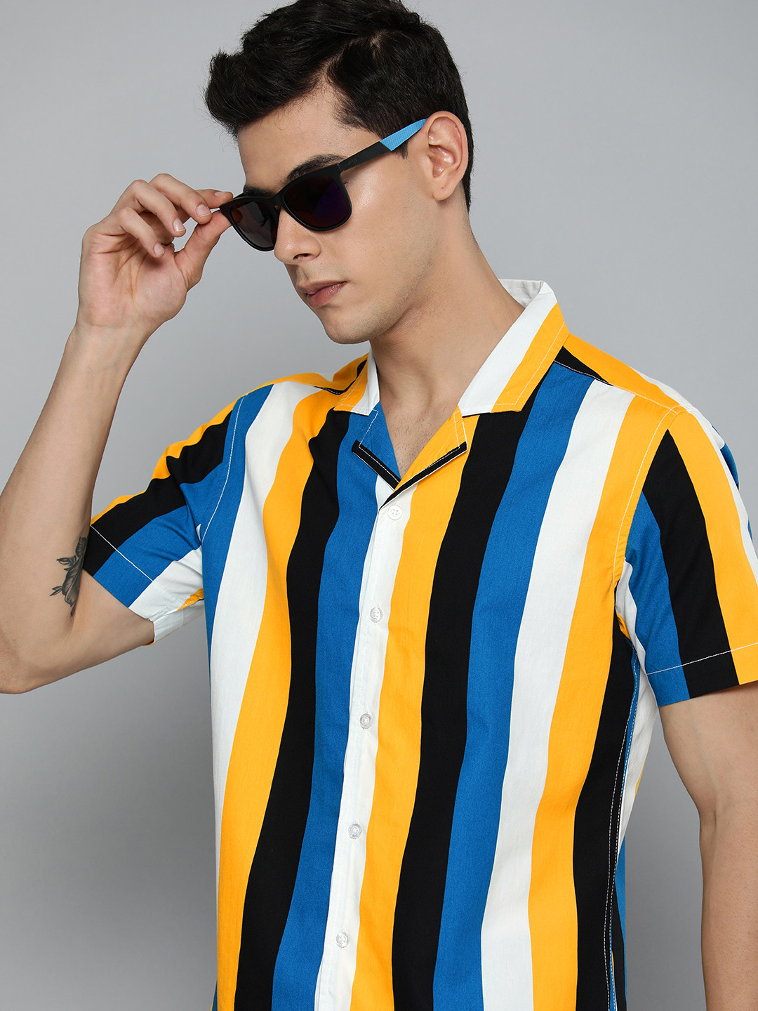 

Harvard Men Yellow Striped Casual Shirt