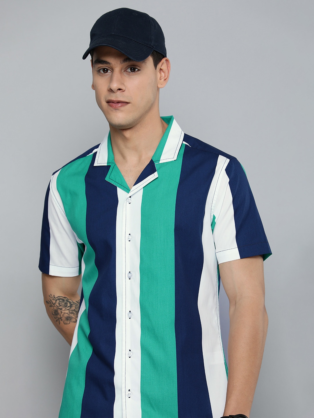 

Harvard Men Teal Green & Navy Blue Striped Pure Cotton Casual Shirt
