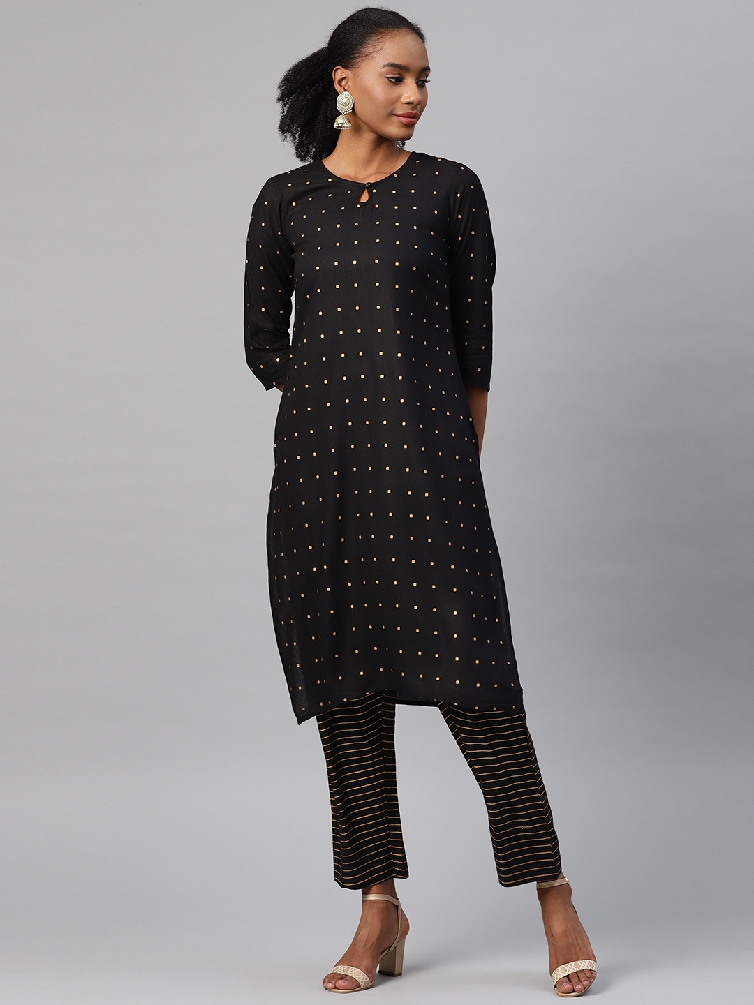 

aayusika Women Black Printed Kurta with Trousers