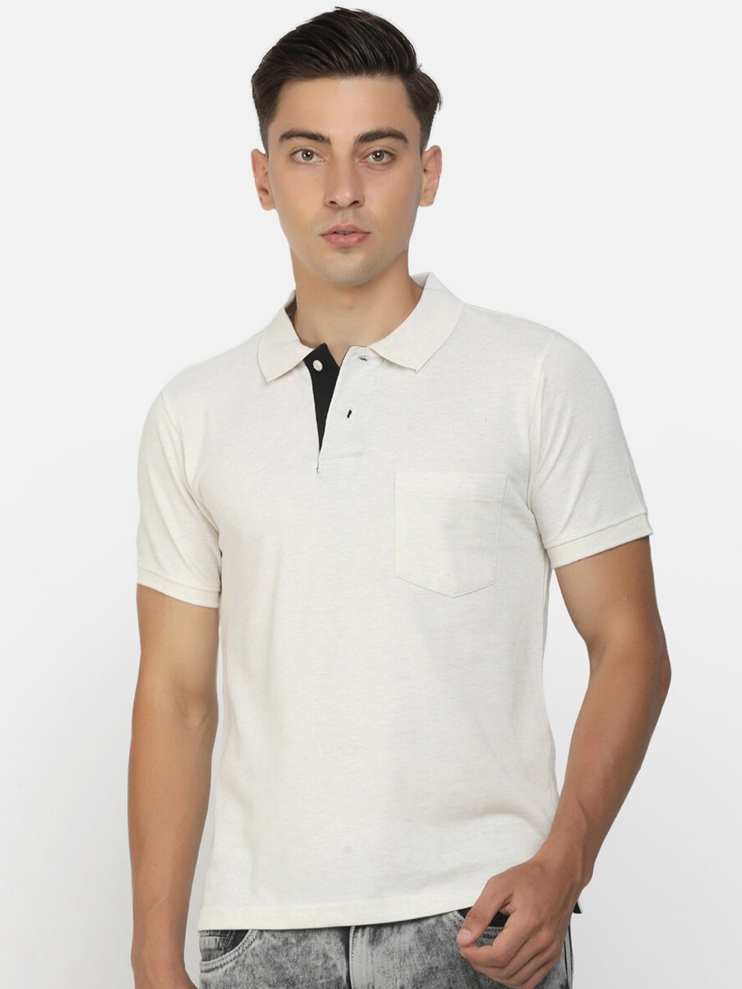 

Cherokee Men White Polo Collar T-shirt, Off white