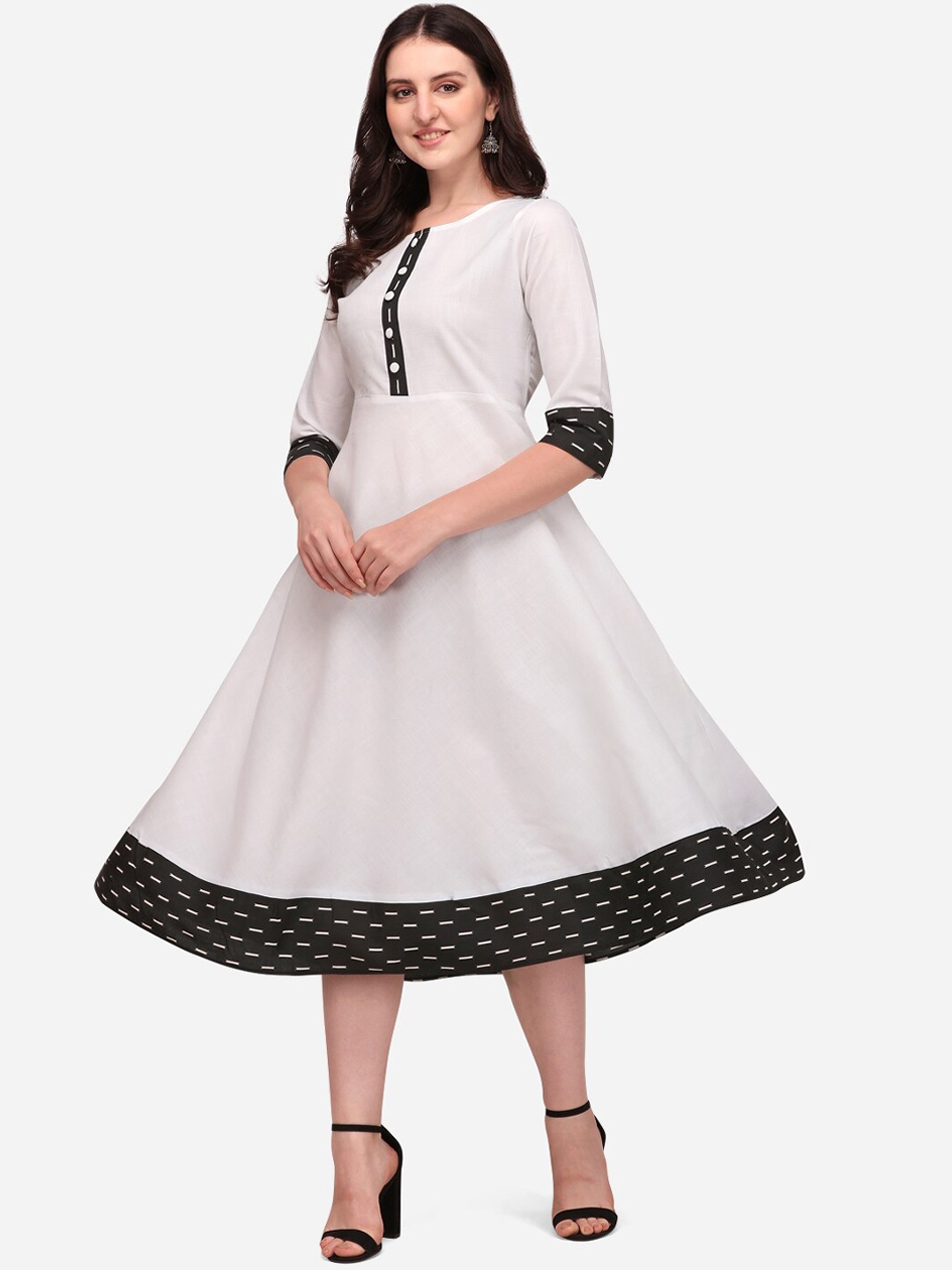 

Sitaram Designer Women Off White & Black Printed Flared Anarkali Kurta