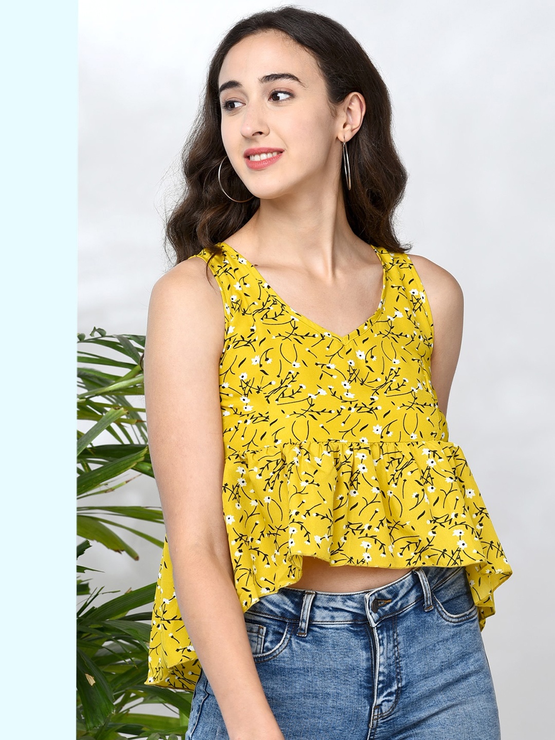 

CHIMPAAANZEE Yellow Floral Print High-Low Crop Top