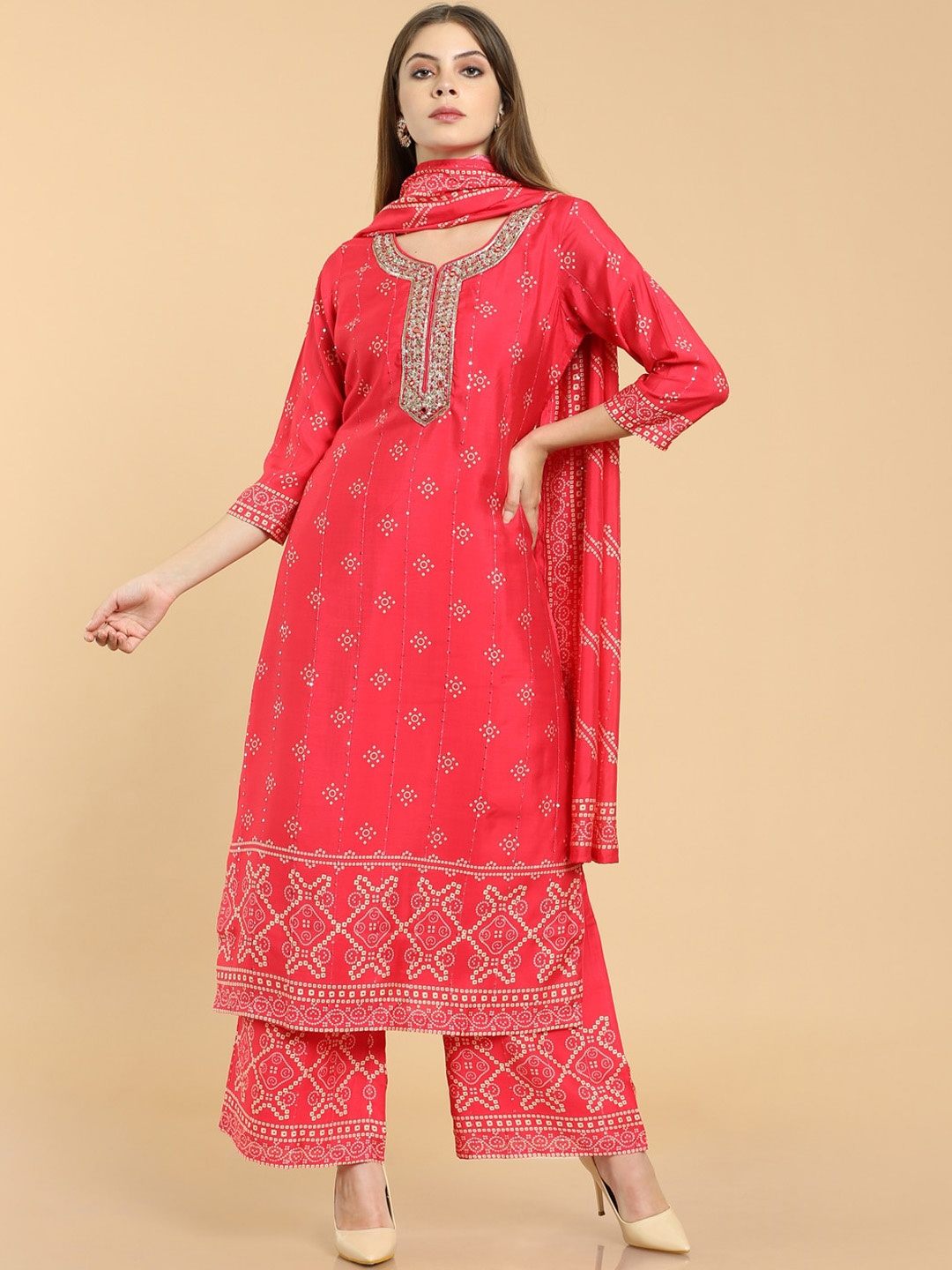 

Soch Women Fuchsia Ethnic Motifs Embroidered Sequinned Kurta with Palazzos & With Dupatta