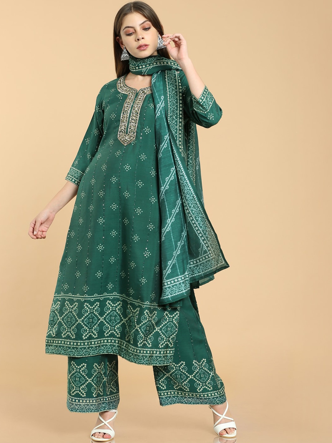 

Soch Women Green & White Printed Muslin Kurta With Palazzos & Dupatta